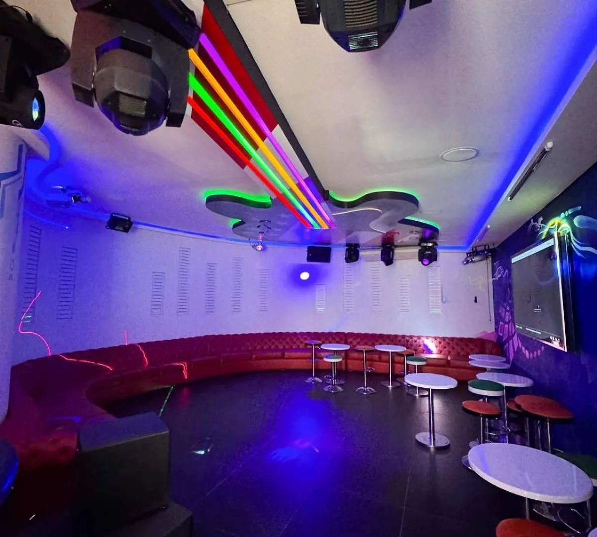 Villa Orion Piscina Y Discoteca Privada K18 Cali